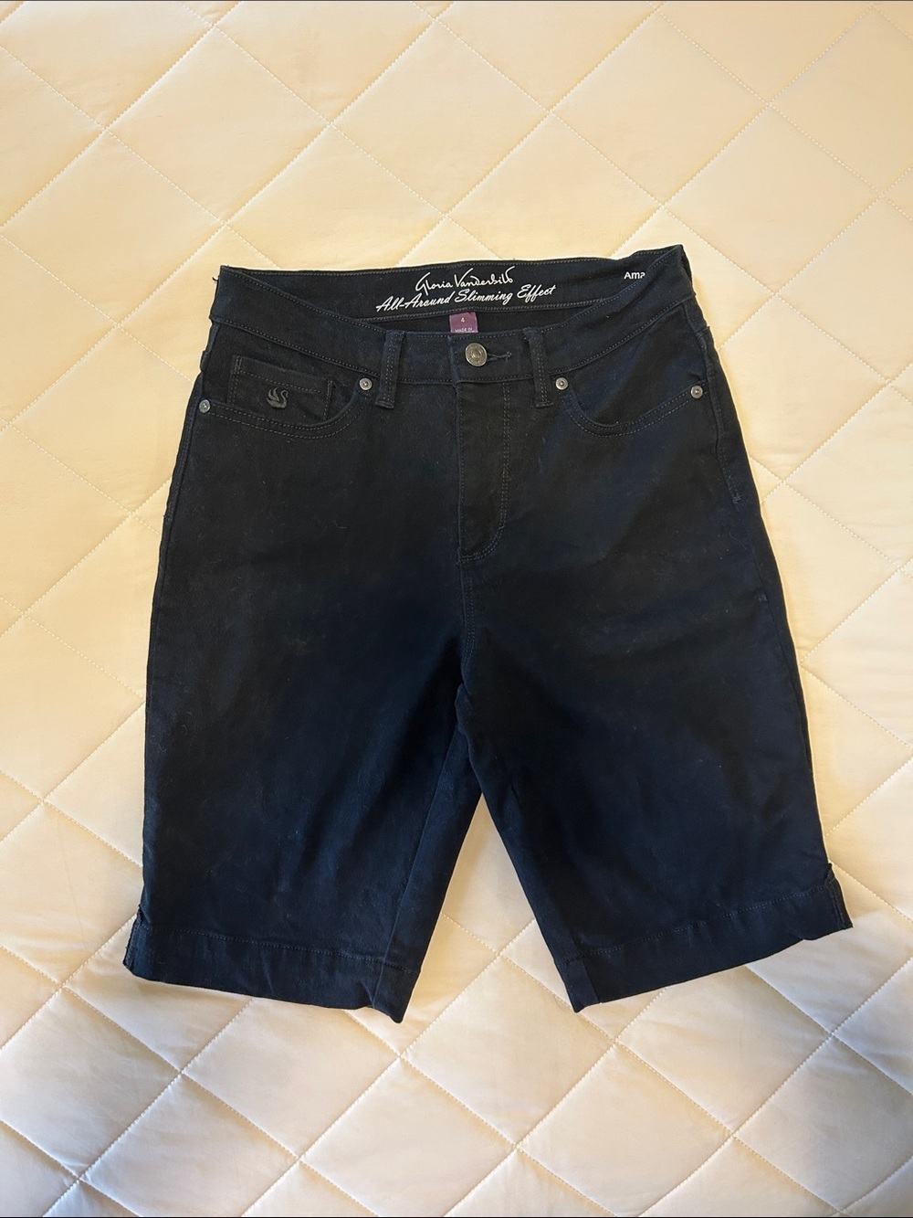 Gloria Vanderbilt Navy-Black Stretch Bermuda Shorts